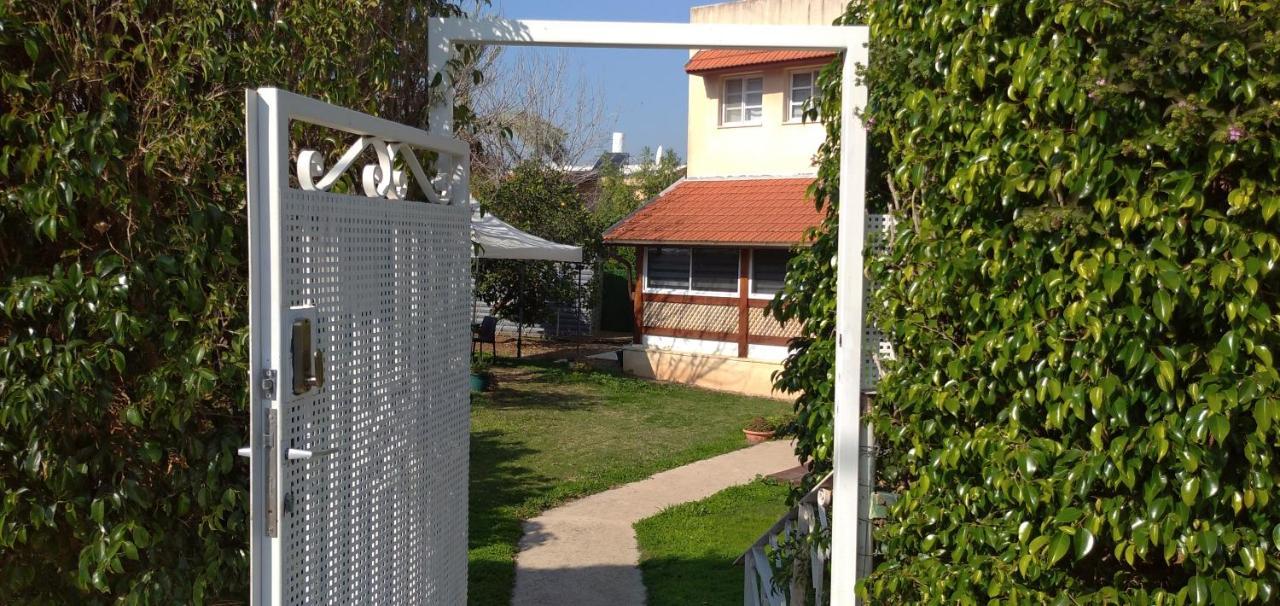 Jordan Valley One Room Apartment Menaẖemya Zewnętrze zdjęcie
