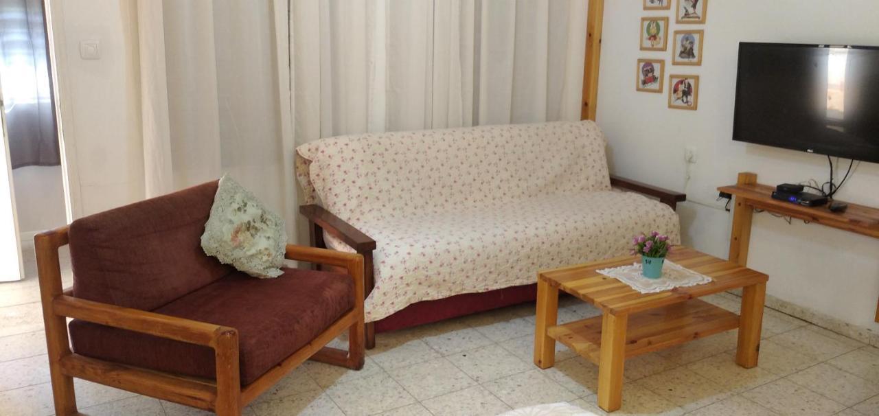 Jordan Valley One Room Apartment Menaẖemya Zewnętrze zdjęcie