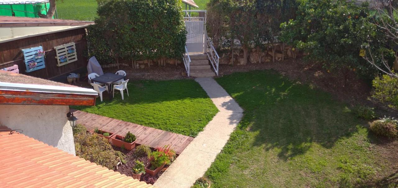Jordan Valley One Room Apartment Menaẖemya Zewnętrze zdjęcie
