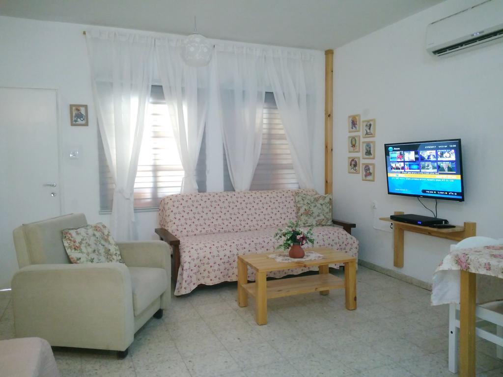 Jordan Valley One Room Apartment Menaẖemya Zewnętrze zdjęcie